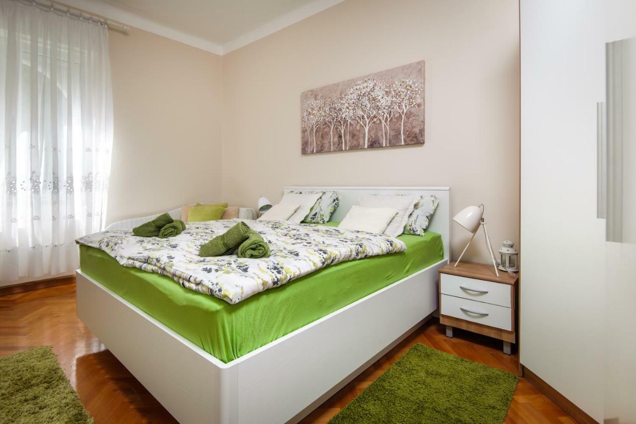 Private Accommodation Milisa Сплит Экстерьер фото